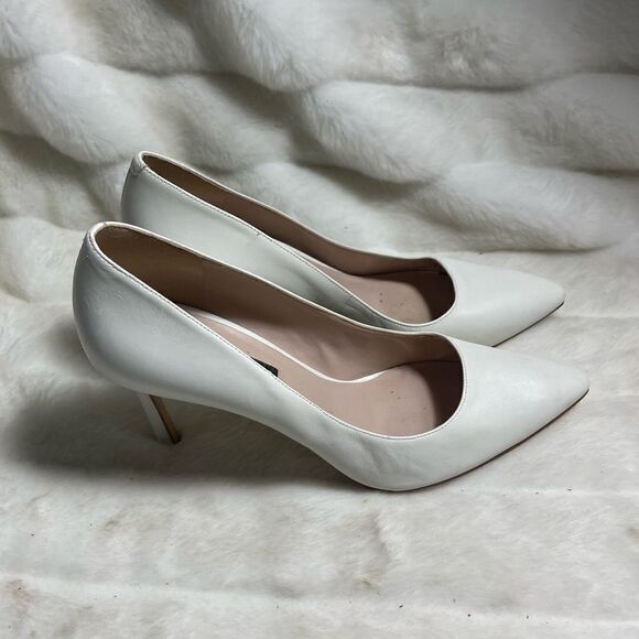 Nine West soft leather white slip on heels pointed toe size 10M - Picture 1 of 10